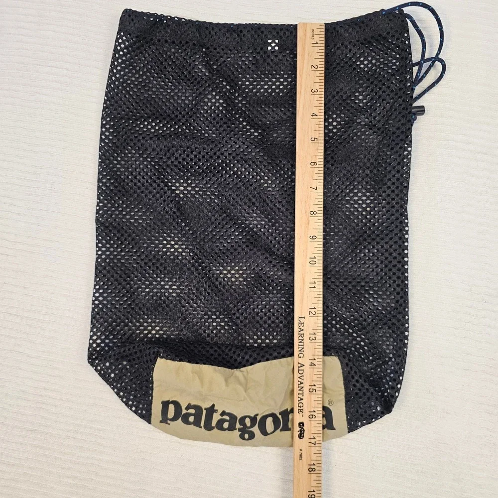 Patagonia Mesh Stuff Sack Drawstring Storage Bag Black Tan Logo Made in Korea